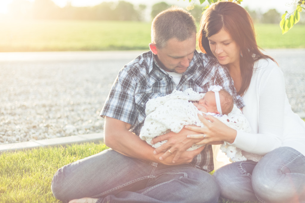 Family portrait photographer | BDE Photography by Raecale | Northern Utah Photographer | Cache Valley Family Photographer | traveling photographer living on a converted bus 