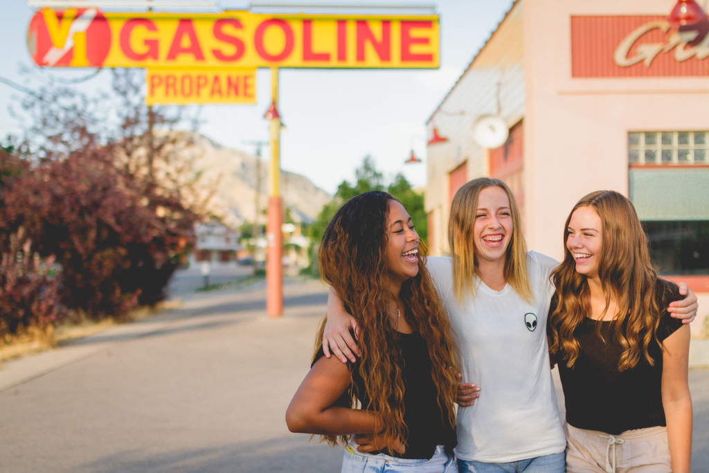 Teen photo shoot | Logan Utah Photographer | Cache Valley photographer | traveling photographer | bus conversion family | local carpenter | fun shoot with friends