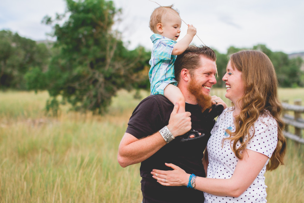 family portraits | BDE photography by Raecale | Cache County Photographer | traveling photographer | photographer lives in a converted vintage bus with her family of 7 | utah photographer | lifestyle photographer