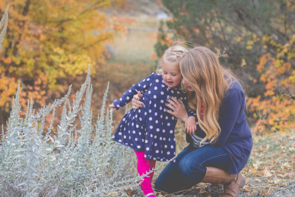 family portraits | family photographer | utah photographer | cache valley photographer | traveling photographer living on a bus | vintage bus conversion | family of 7 | bingham family | fall family pictures