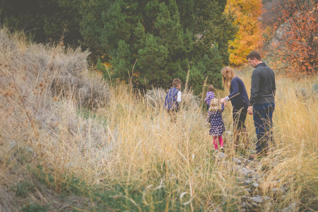 family portraits | family photographer | utah photographer | cache valley photographer | traveling photographer living on a bus | vintage bus conversion | family of 7 | bingham family | fall family pictures